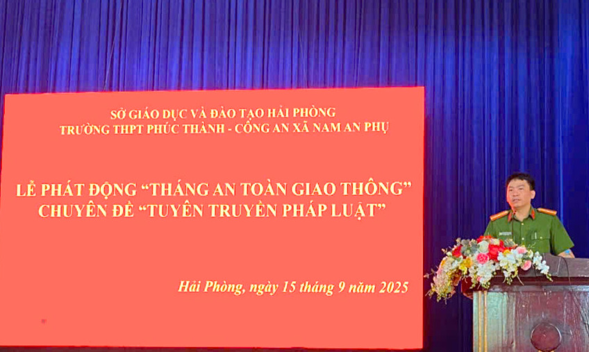 Công an xã Nam An Phụ giáo dục pháp luật cho thế hệ trẻ Trường THPT Phúc Thành